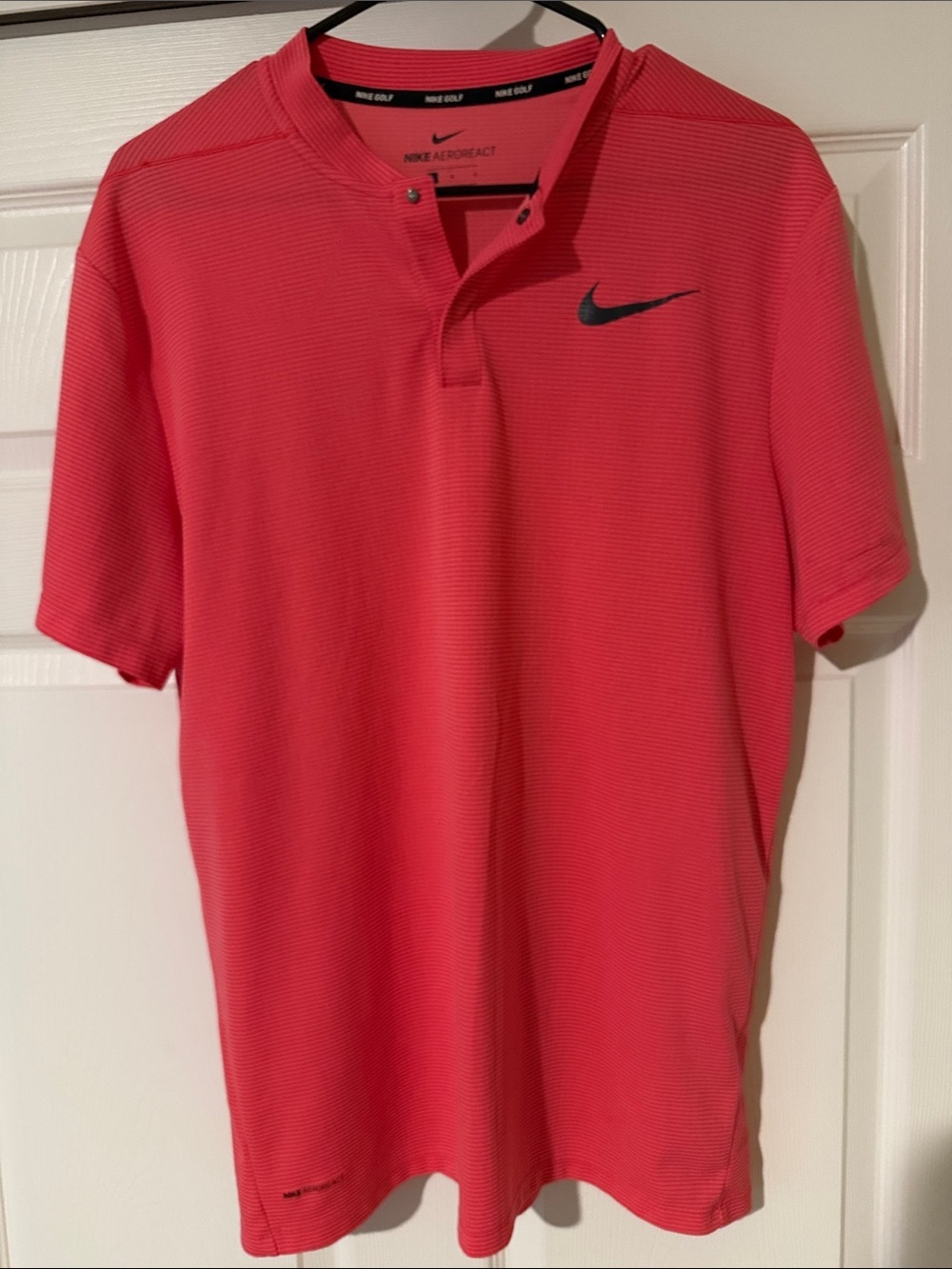 Nike Golf Short-Sleeve Aeroreact with Swoosh Logo